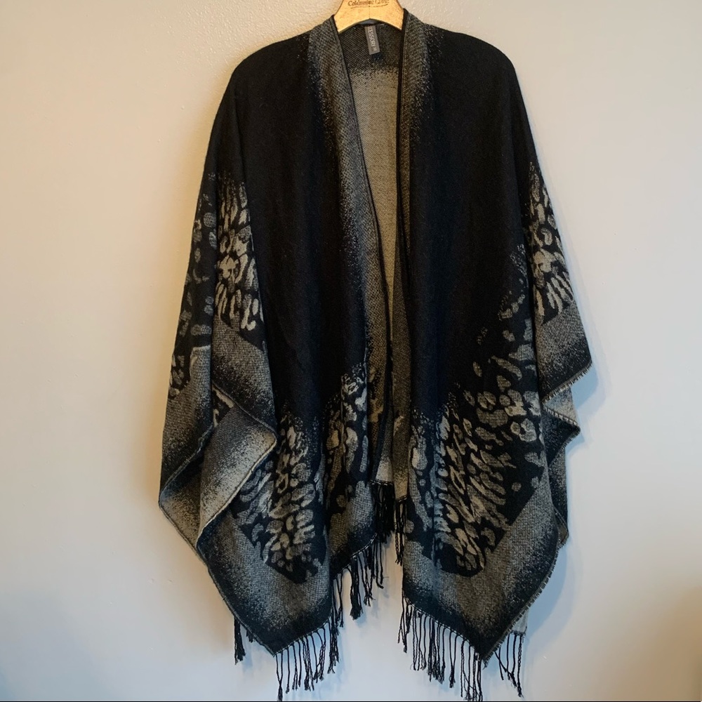 Accessory Street Flowy Sparkle Animal Poncho